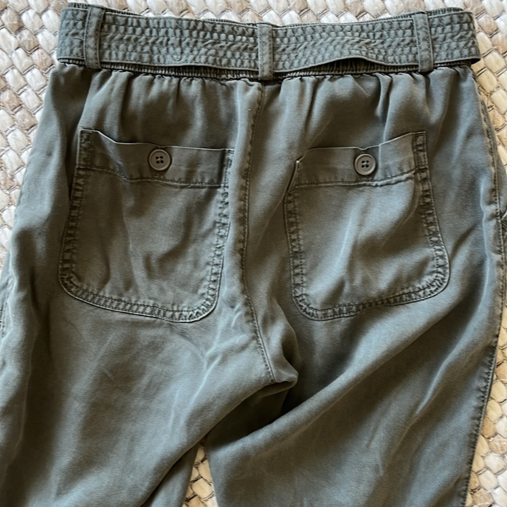 Olive Green cuffed pants - Picture 7 of 10